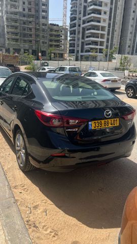 מאזדה 3