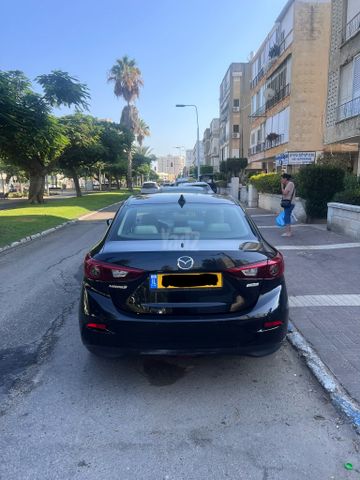 מאזדה 3