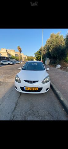 מודעת רכב מאזדה 2
