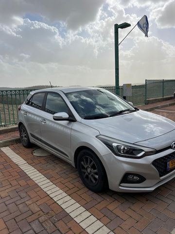 יונדאי i20