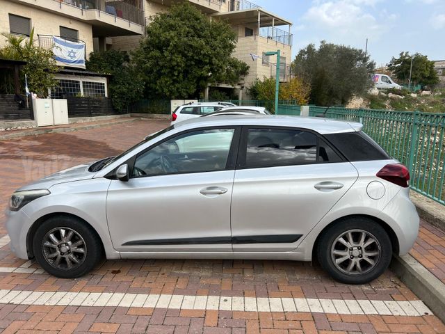 יונדאי i20