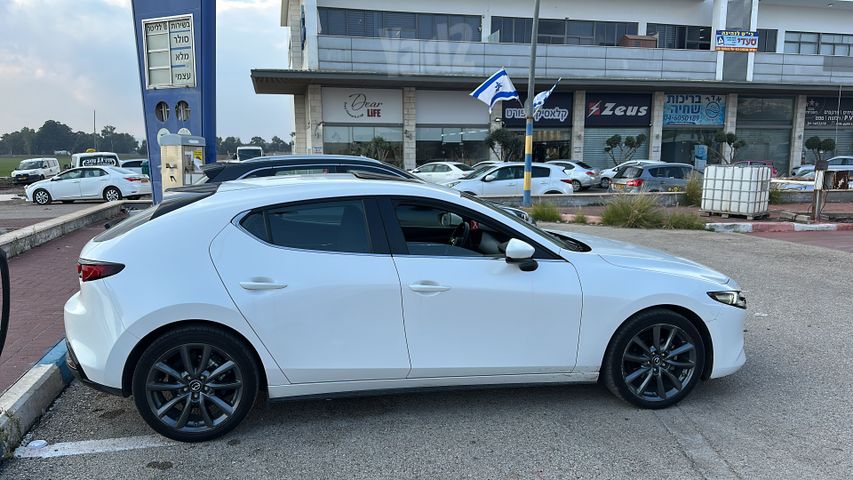 מאזדה 3