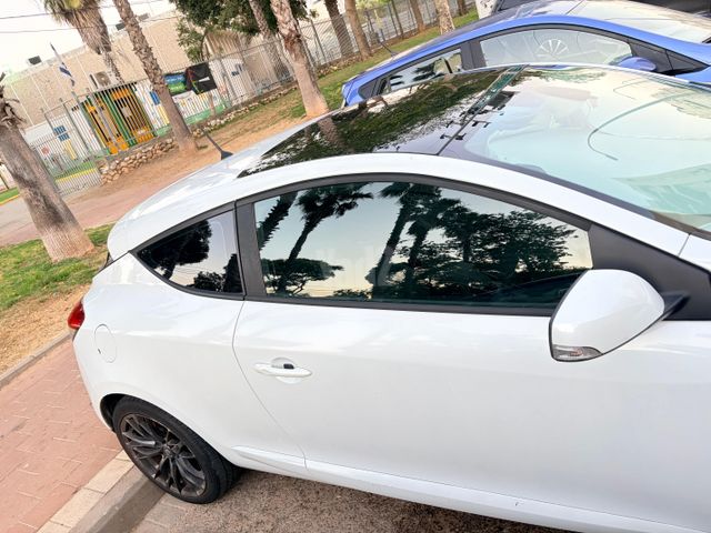 רנו מגאן
