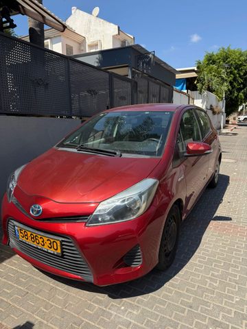 טויוטה יאריס