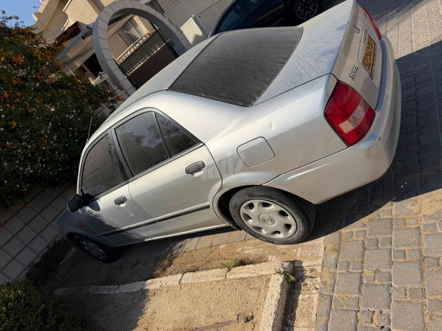 מאזדה 323