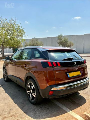 פיג'ו 3008