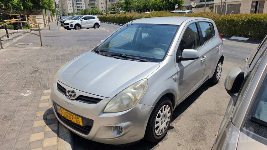 מודעת רכב יונדאי i20
