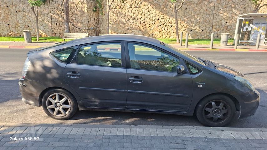 טויוטה פריוס