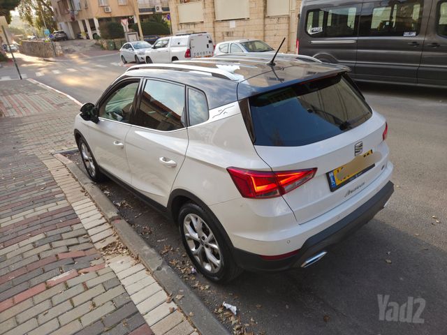 מודעת רכב סיאט ארונה