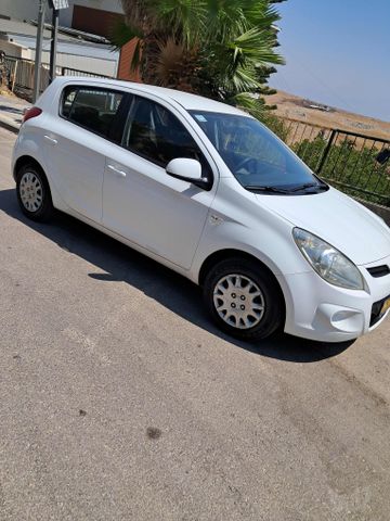 יונדאי i20