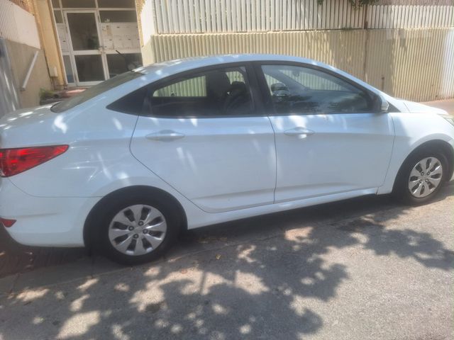 יונדאי אקסנט i25