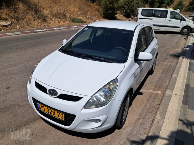 מודעת רכב יונדאי i20