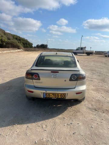 מאזדה 3