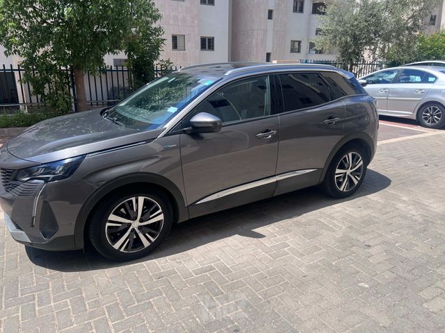 פיג'ו 3008