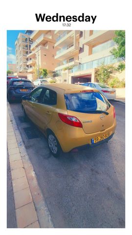 מודעת רכב מאזדה 2
