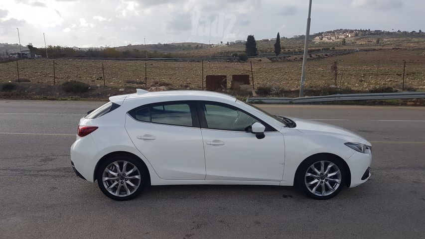 מאזדה 3