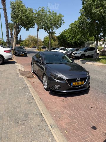 מאזדה 3