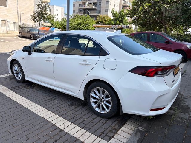 טויוטה קורולה