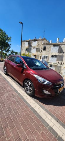 יונדאי i30
