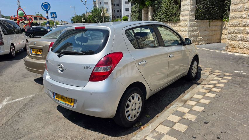 יונדאי i20