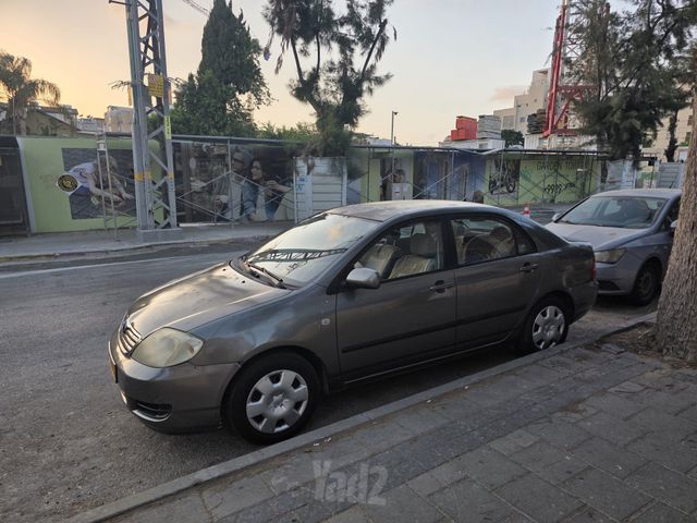 טויוטה קורולה