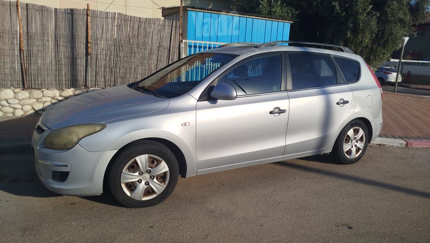 יונדאי i30