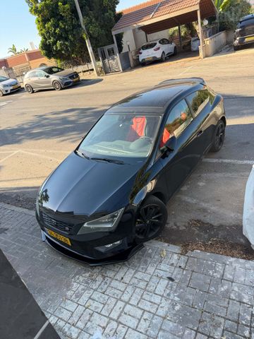 מודעת רכב סיאט לאון