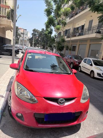 מודעת רכב מאזדה 2