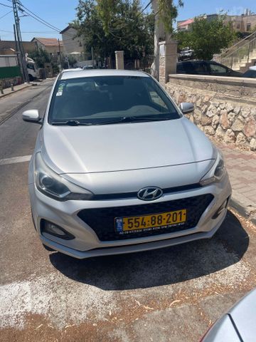 יונדאי i20