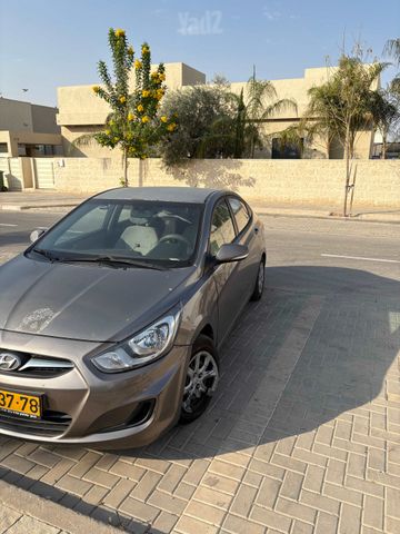 יונדאי אקסנט i25
