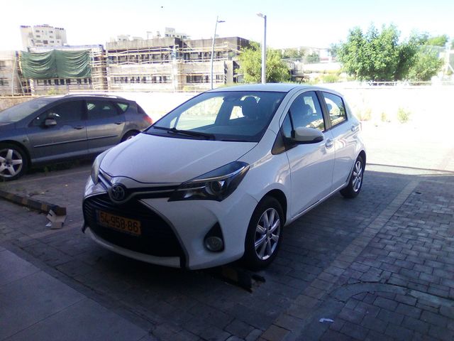 מודעת רכב טויוטה יאריס