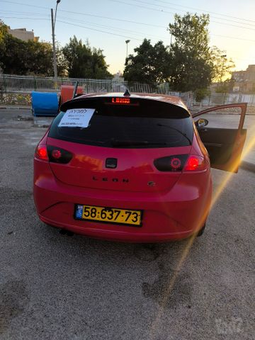 מודעת רכב סיאט לאון