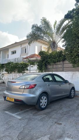 מאזדה 3