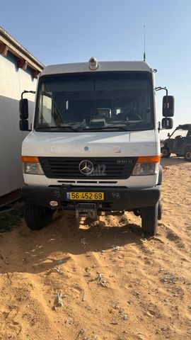 מרצדס-בנץ ואריו