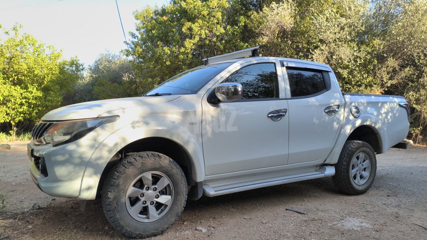 מיצובישי טרייטון / L200