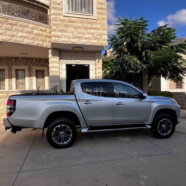 מיצובישי טרייטון / L200