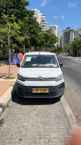 מודעת רכב סיטרואן ברלינגו