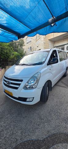 יונדאי H-1 / i800