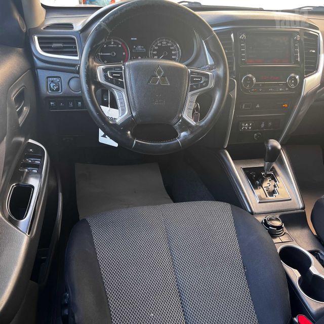 מיצובישי טרייטון / L200