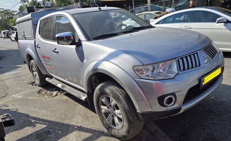 מיצובישי טרייטון / L200