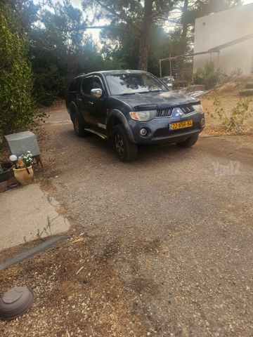מודעת רכב מיצובישי טרייטון / L200