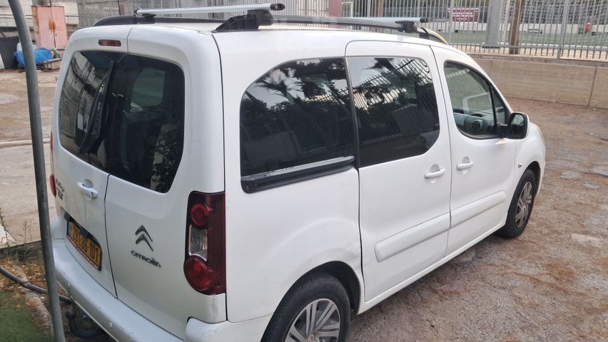 מודעת רכב סיטרואן ברלינגו
