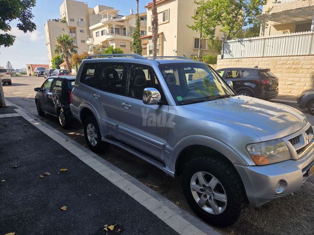מיצובישי פג'רו