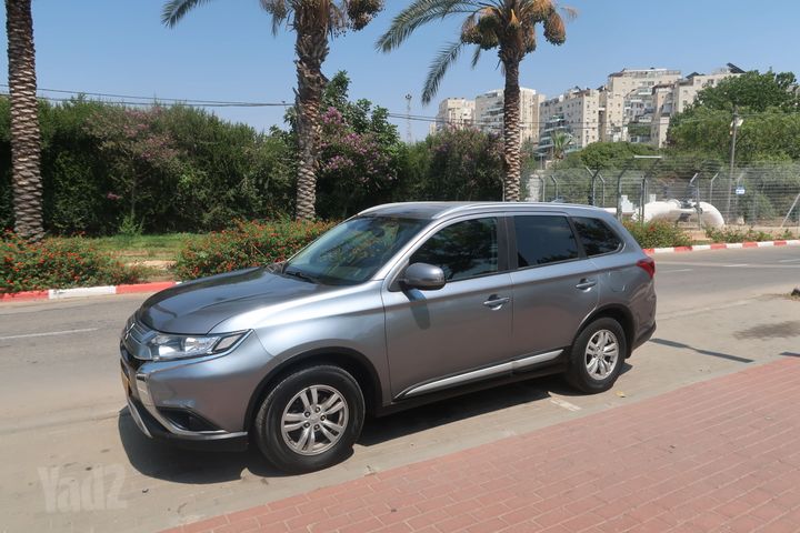 מיצובישי אאוטלנדר