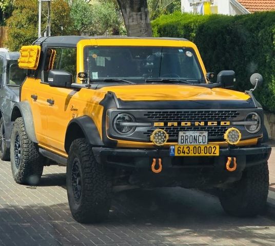 מודעת רכב פורד ברונקו