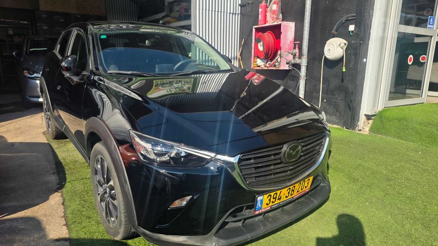מודעת רכב מאזדה CX-3