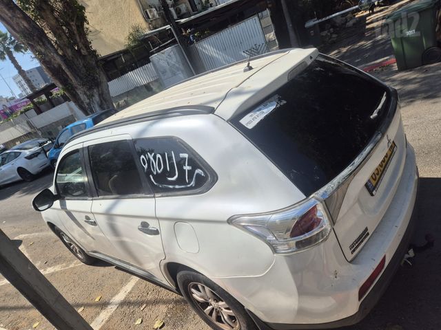 מיצובישי אאוטלנדר