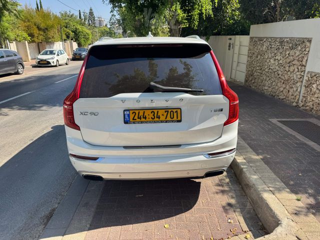 וולוו XC90