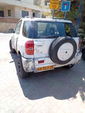 טויוטה RAV4
