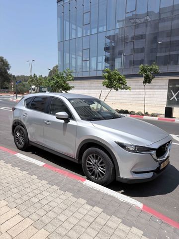 מודעת רכב מאזדה CX-5